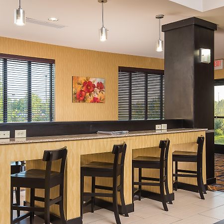 Holiday Inn Express And Suites Lafayette East By Ihg Ngoại thất bức ảnh