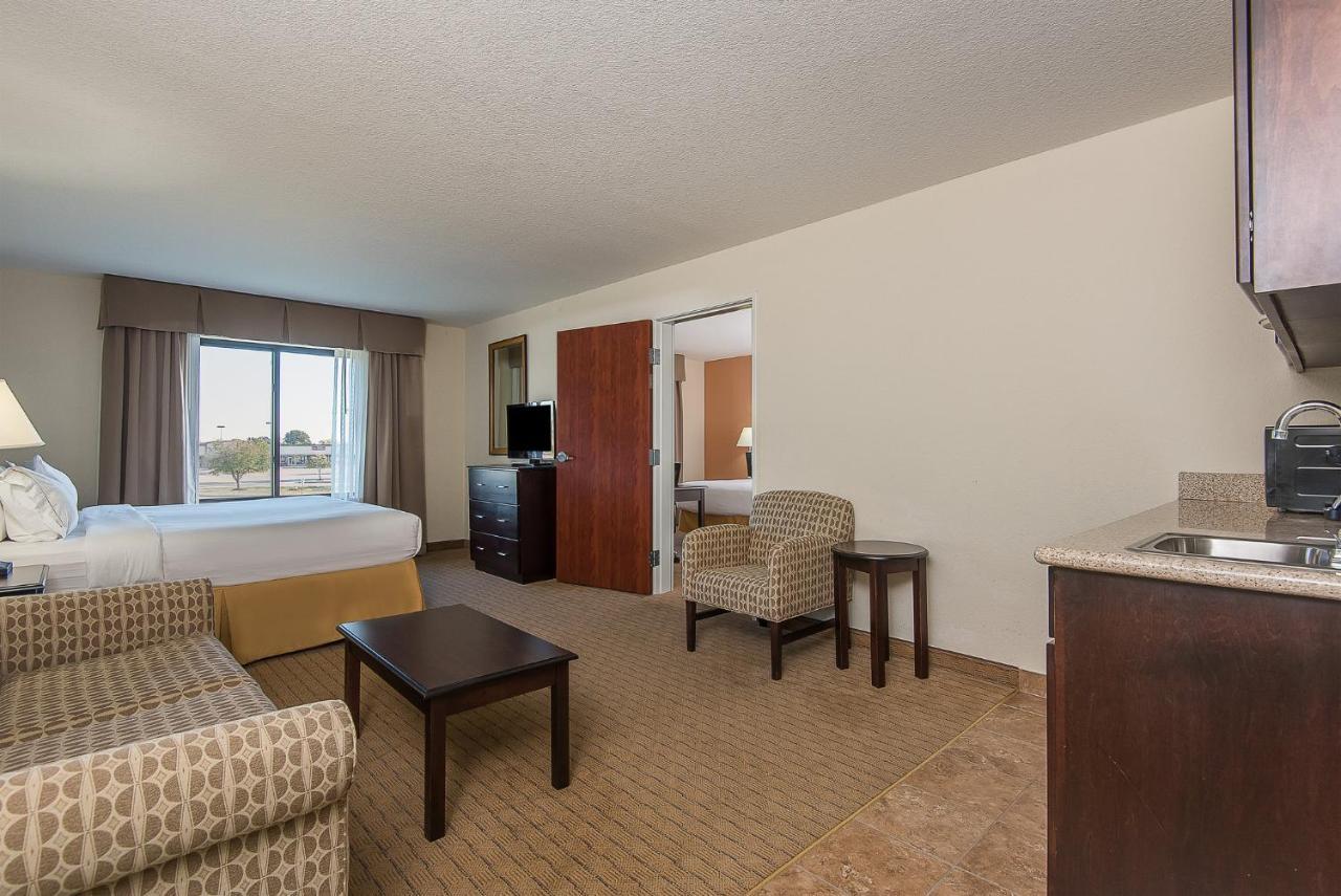 Holiday Inn Express And Suites Lafayette East By Ihg Ngoại thất bức ảnh