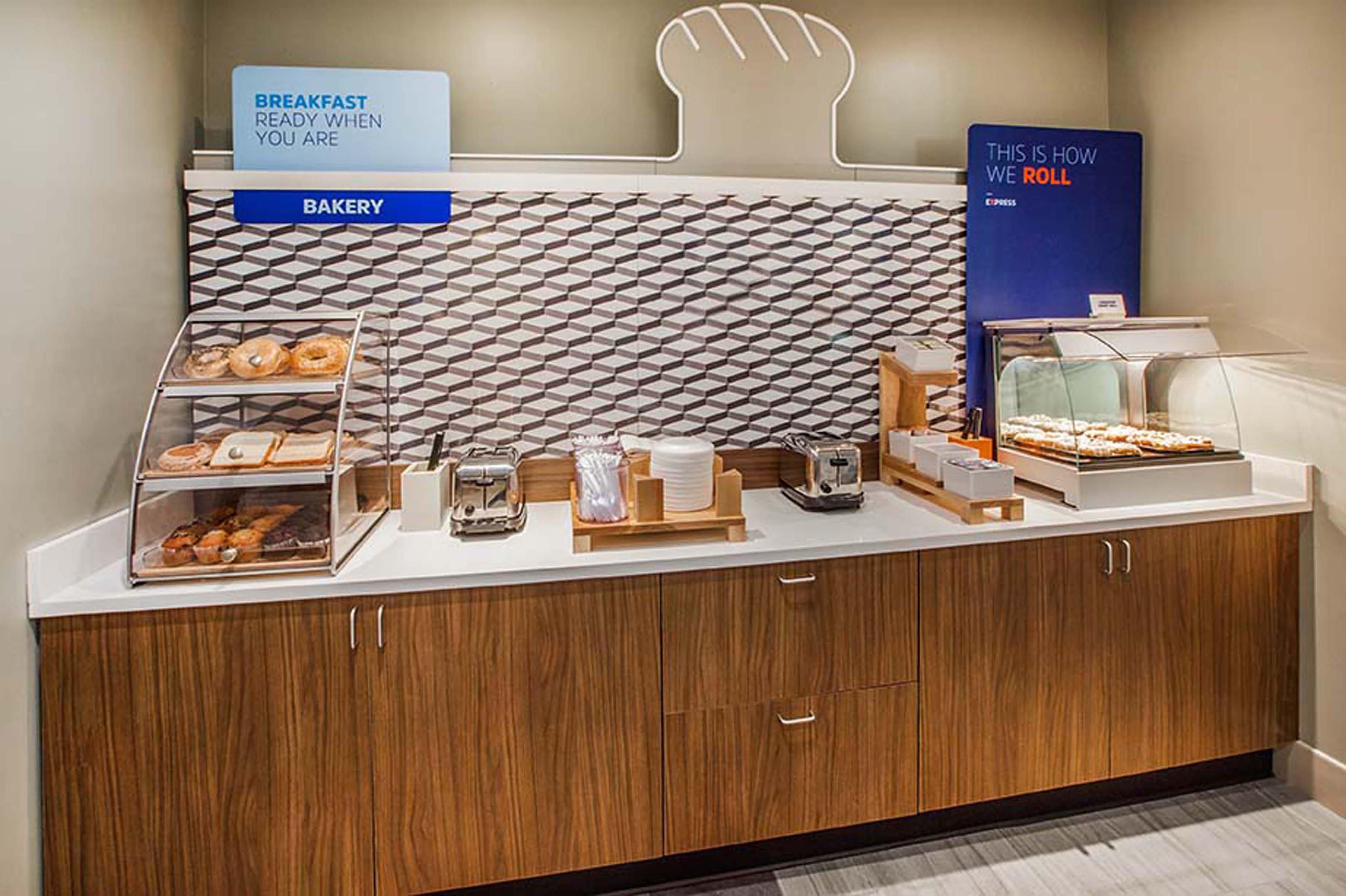 Holiday Inn Express And Suites Lafayette East By Ihg Ngoại thất bức ảnh