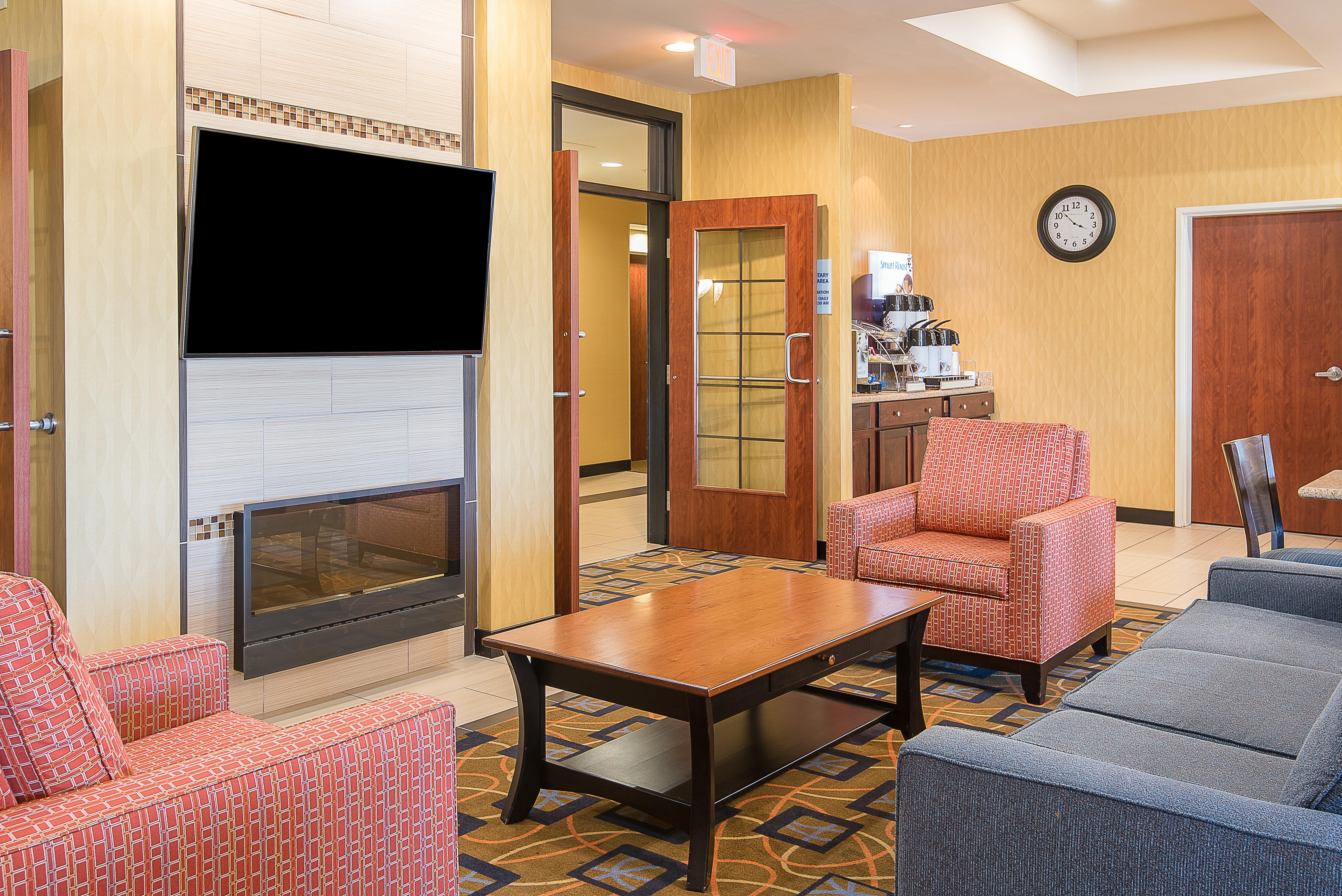 Holiday Inn Express And Suites Lafayette East By Ihg Ngoại thất bức ảnh